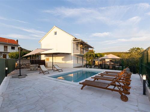 Feriehus - 8 personer -  - Skobalji - Omis - Blato Na Cetini - 21254 - Blato Na Cetini