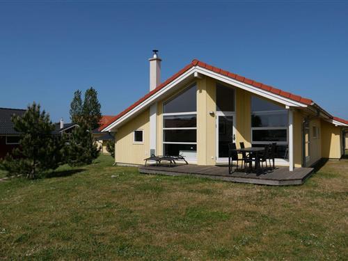 Holiday Home/Apartment - 8 persons -  - Strandstraße - 23775 - Großenbrode