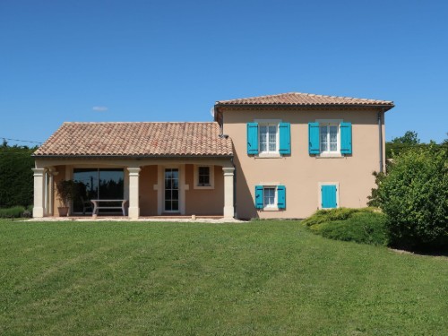 Holiday home - 8 persons -  - 84600 - Valreas