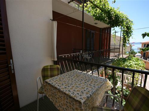 Holiday Home/Apartment - 2 persons -  - Podgora - 21327 - Podgora