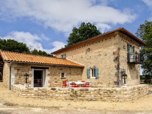 Holiday home - 9 persons -  - RdP dl. Lourde Petit Fayolle - 16230 - Lonnes