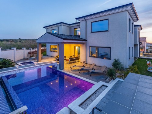 Holiday home - 8 persons -  - Volme - Banjole-Volme - 52100 - Banjole