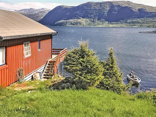 Holiday home - 4 persons -  - Husevågøy - 6700 - Måløy