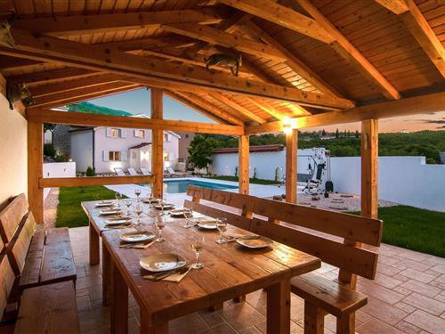 Holiday home - 10 persons -  - Zlibina - Makarska-Slivno - 21272 - Slivno