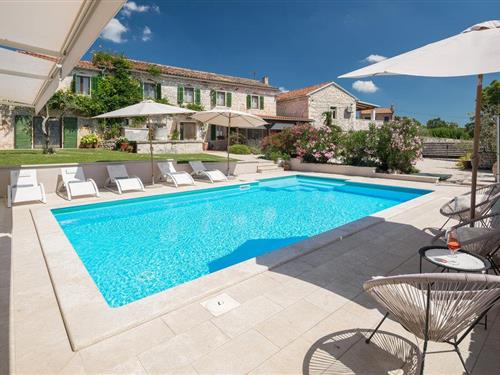 Fritidshus - 9 personer -  - Lovrecici - Tinjan-Jakovici - 52444 - Tinjan