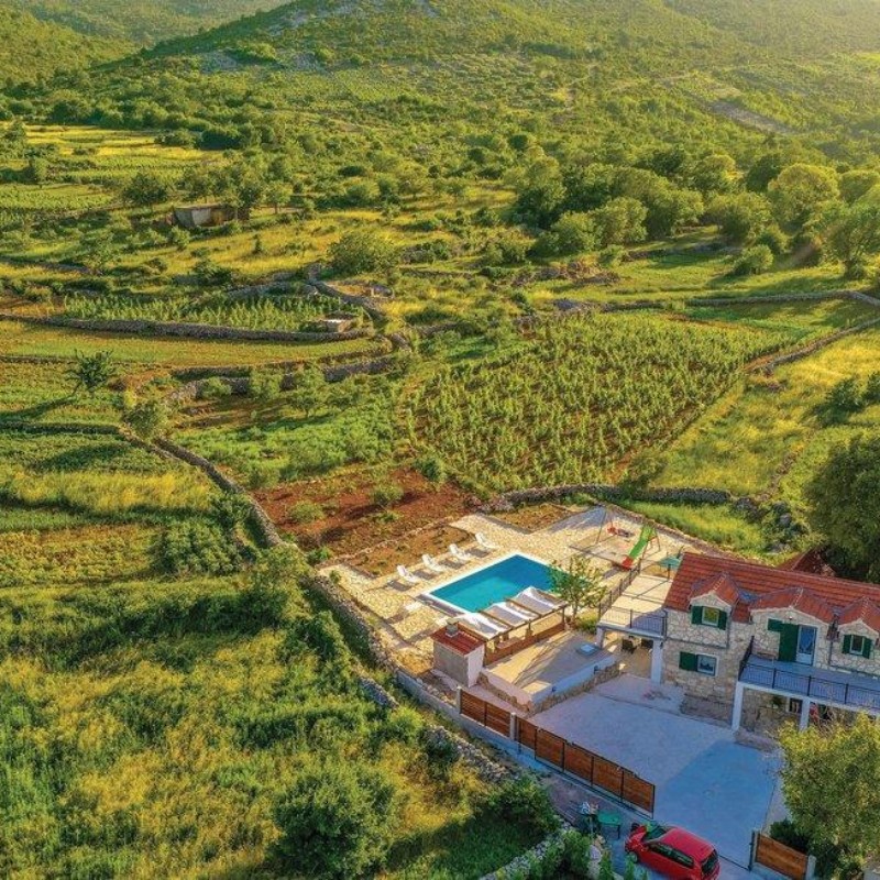 Sommerhus - 6 personer -  - Alajbezi - Trogir-Ljubitovica - 21201 - Ljubitovica