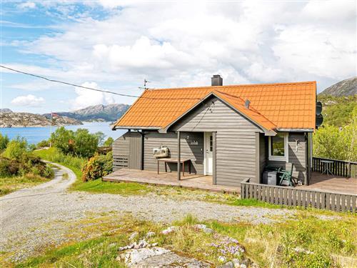 Holiday Home/Apartment - 6 persons -  - Nordre Sandøyna - Sandøyna - 5977 - Ånneland