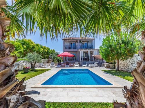 Holiday home - 10 persons -  - Volme - Banjole-Volme - 52203 - Volme