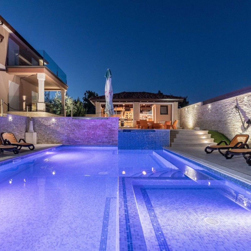 Villa - 18 personer -  - 52100 - Valtura