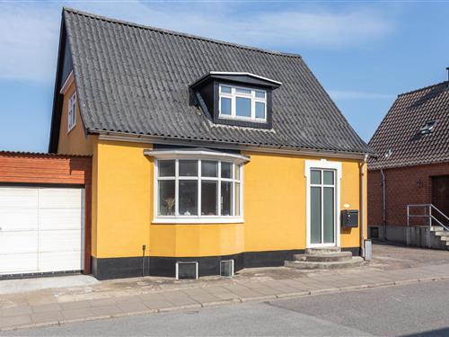 Holiday Home/Apartment - 4 persons -  - Mikkelsgade - Hirtshals By - 9850 - Hirtshals