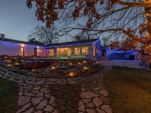 Villa - 14 personer -  - 52000 - Pazin