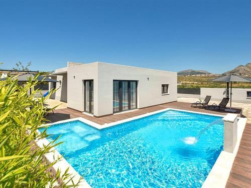 Holiday home - 9 persons -  - Put bunara - 21000 - Split