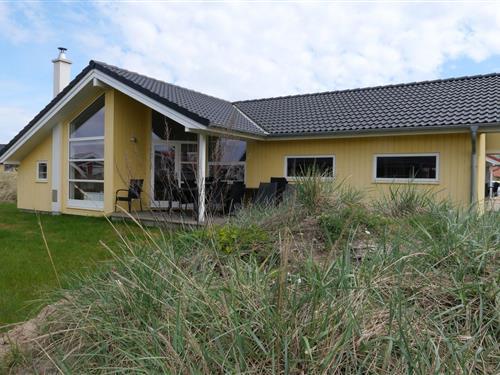 Holiday Home/Apartment - 10 persons -  - Strandstraße - 23775 - Großenbrode