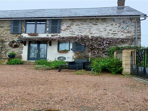 Holiday home - 2 persons -  - 63560 - Teilhet