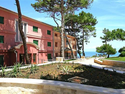 Holiday Home/Apartment - 4 persons -  - 51551 - Veli Losinj