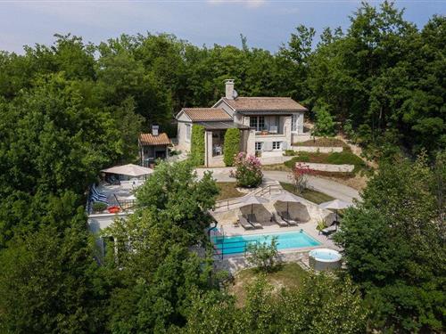 Holiday home - 6 persons -  - Montovani - Labin-Pican - 52332 - Pican