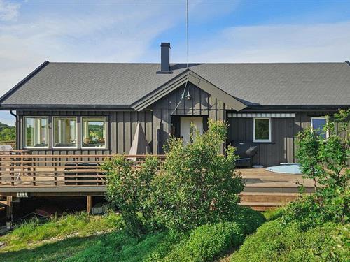 Holiday home - 10 persons -  - Gåsøya gnr 39 br nr - 8481 - Bleik