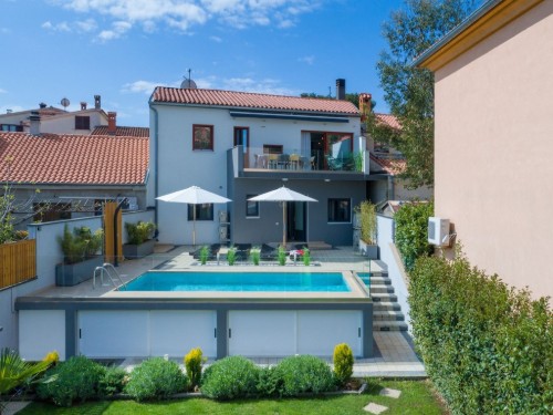 Holiday home - 7 persons -  - Gregovica - 52100 - Pula