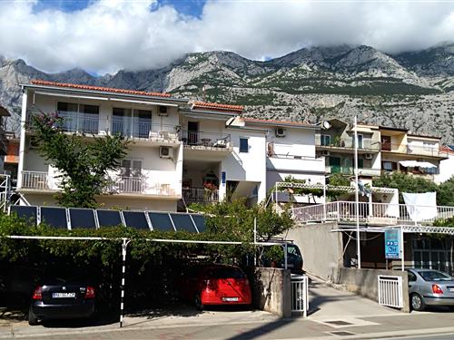 Holiday Home/Apartment - 6 persons -  - Makarska - 21300 - Makarska