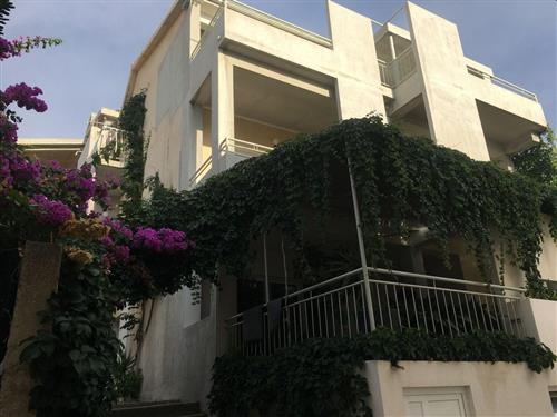 Holiday apartment - 3 persons -  - Tila Lucica - 21328 - Drasnice