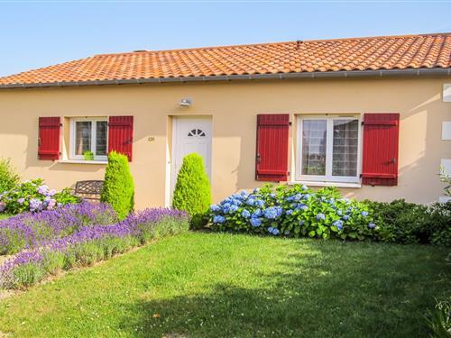 Holiday Home/Apartment - 4 persons -  - 79340 - Les Forges