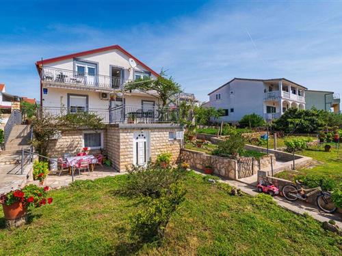 Holiday apartment - 6 persons -  - Ulica Ivana Roncevica - Zadar - Maslenica - 23243 - Jasenice