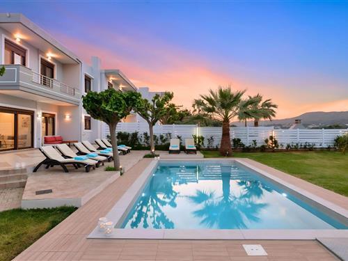Holiday home - 12 persons -  - Eparchiaki Odos Mathes - 730 07 - Georgioupolis