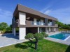 Image 9 - Outside