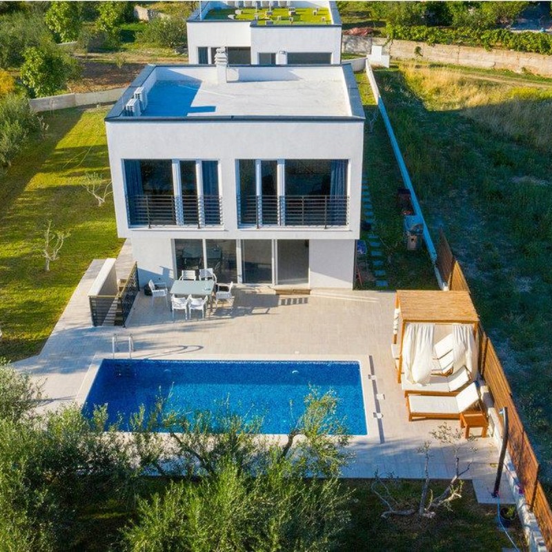 Sommerhus - 10 personer -  - Ulica Tina Ujevica - Trogir-Kastel Novi - 21216 - Kastel Novi