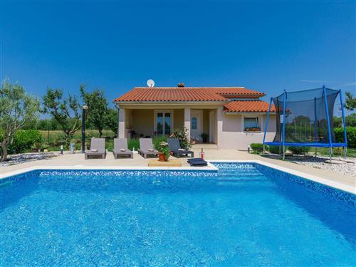 Holiday home - 6 persons -  - Pula - 52100