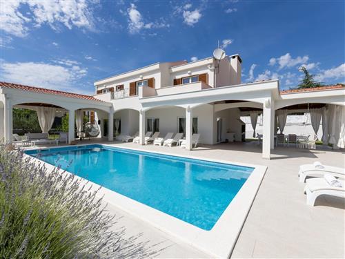 Sommerhus - 10 personer -  - Šestanovac - 21250