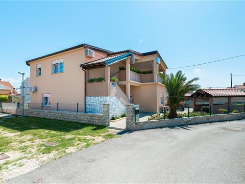 Holiday Home/Apartment - 4 persons -  - Nin - 23232 - Nin