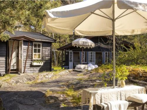 Holiday home - 8 persons -  - Løvallveien - 3296 - Nevlunghavn