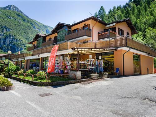 Sommerhus - 6 personer -  - 38067 - Ledro