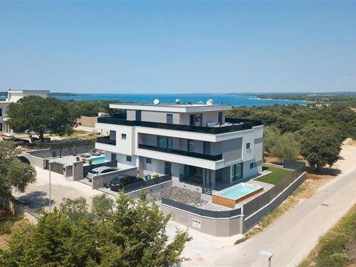 Villa - 7 persons -  - 52100 - Pula