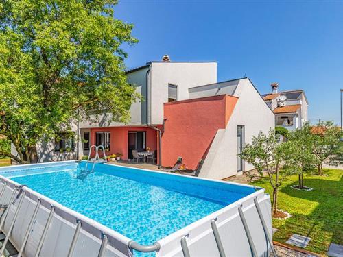 Holiday home - 6 persons -  - Grubisina ulica - 52100 - Pula