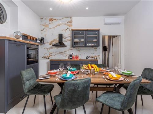 Holiday apartment - 6 persons -  - Ulica Marsala Tita - 51410 - Opatija