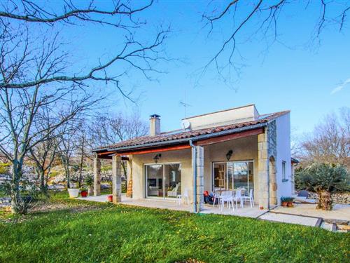 Holiday home - 7 persons -  - Chemin des  Rieux - 07170 - Lussas