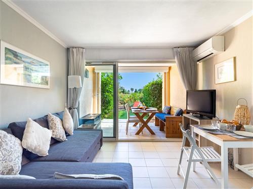 Holiday Home/Apartment - 4 persons -  - Saint-Tropez - 83580