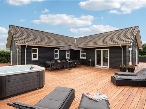Sommerhus - 12 personer -  - Nørre Hurupvej - Øster Hurup - 9560 - Hadsund