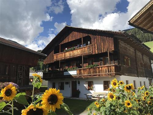 Holiday Home/Apartment - 5 persons -  - Dorf - 9912 - Anras
