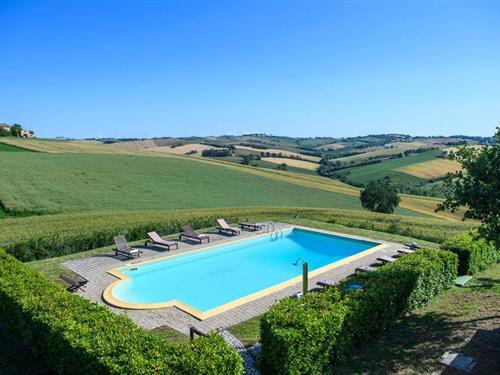 Sommerhus - 17 personer -  - Località Saltregna - 62011 - Cingoli