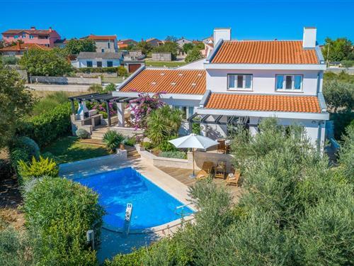 Holiday home - 10 persons -  - Pod Vrh - 52204 - Liznjan