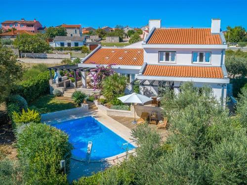 Holiday home - 10 persons -  - Pod Vrh - 52204 - Liznjan