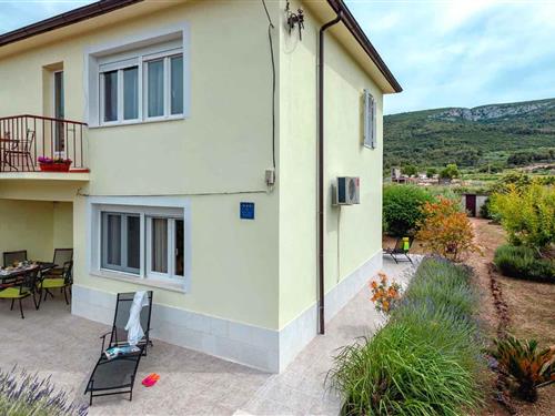 Holiday Home/Apartment - 7 persons -  - Jelsa - 21465 - Jelsa