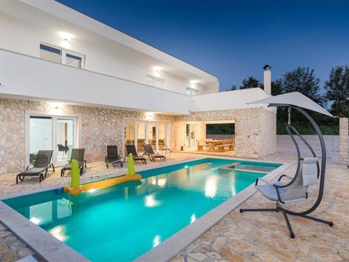 Objekt Nr.: 133-CIC828