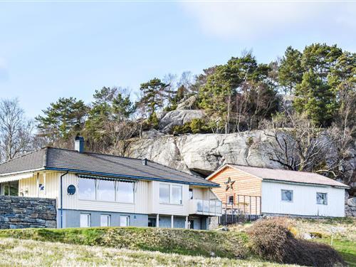 Holiday Home/Apartment - 8 persons -  - Kvalvågneset - Sveio/Vestland - 5550 - Sveio