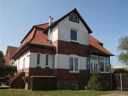 Ferielejlighed - 12 personer -  - Ostsee 2 km | WLAN | Garten | Trampolin | Waschmaschine - 18230 - Bastorf