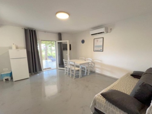 Holiday apartment - 2 persons -  - 20269 - Loviste