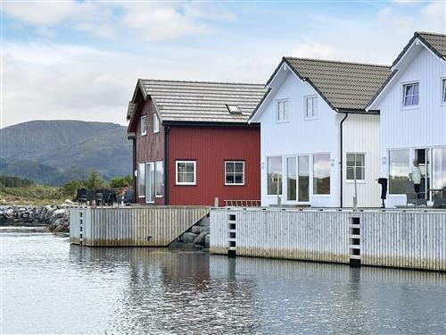 Feriehus / leilighet - 6 personer -  - Skjærgårdsveien - Lysøya - 6530 - Averøy